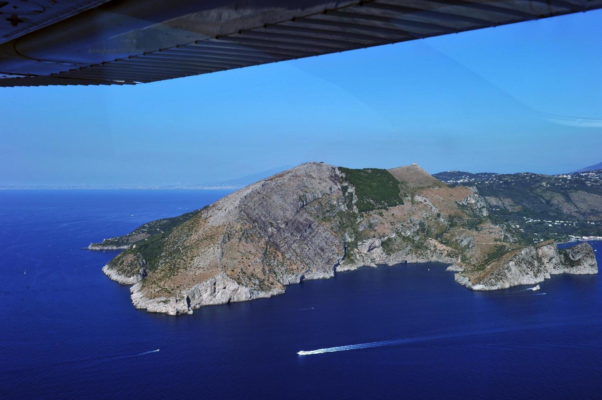 Il Nido Del Gabbiano Massa Lubrense Exterior foto